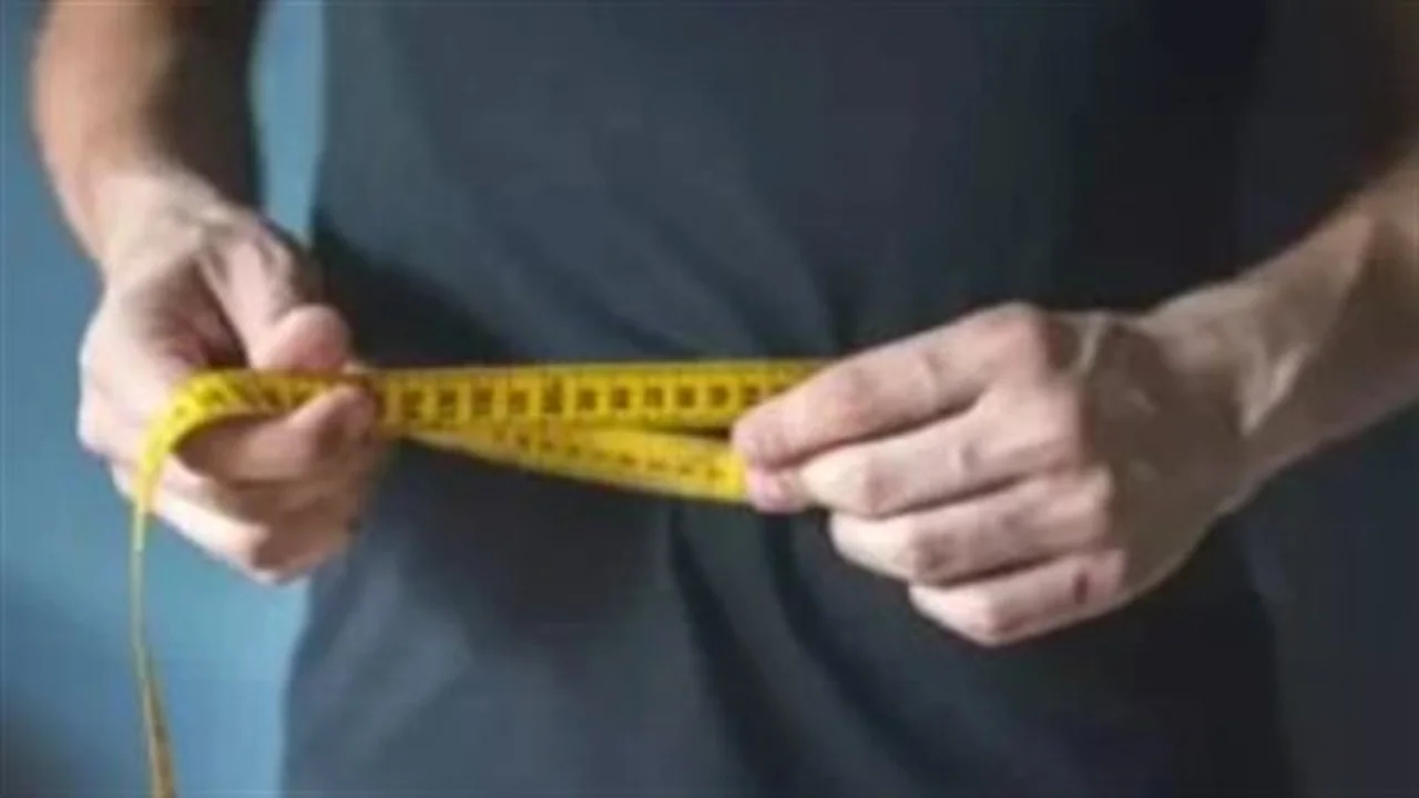 فقدان الوزن في 2026.. دراسة علمية تحسم الجدل بين السعرات وتوقيت الوجبات